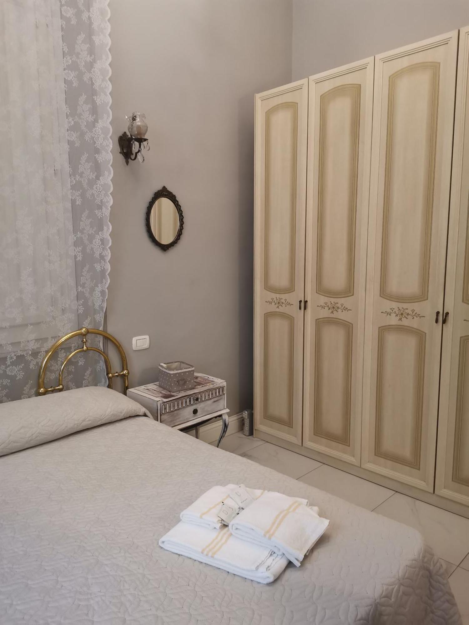 Villa Liberty Ofelia Locazioni Brevi Cagliari Exterior foto